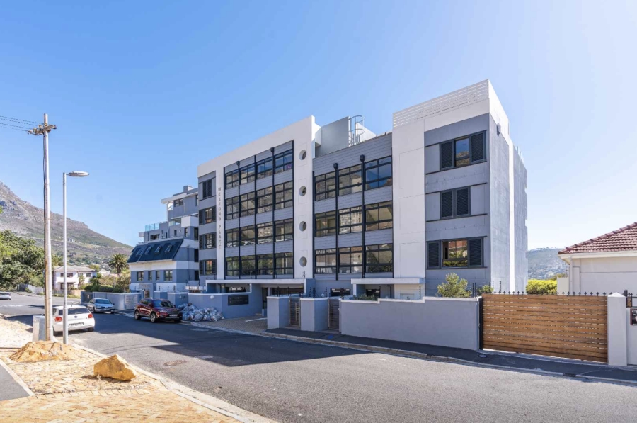 2 Bedroom Property for Sale in Vredehoek Western Cape